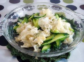 黄瓜一瓜两吃的做法视频,黄瓜美味新食法，视频教学轻松学