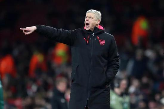 阿森纳球员吃瓜事件视频,一场足球场上的“瓜”界风波